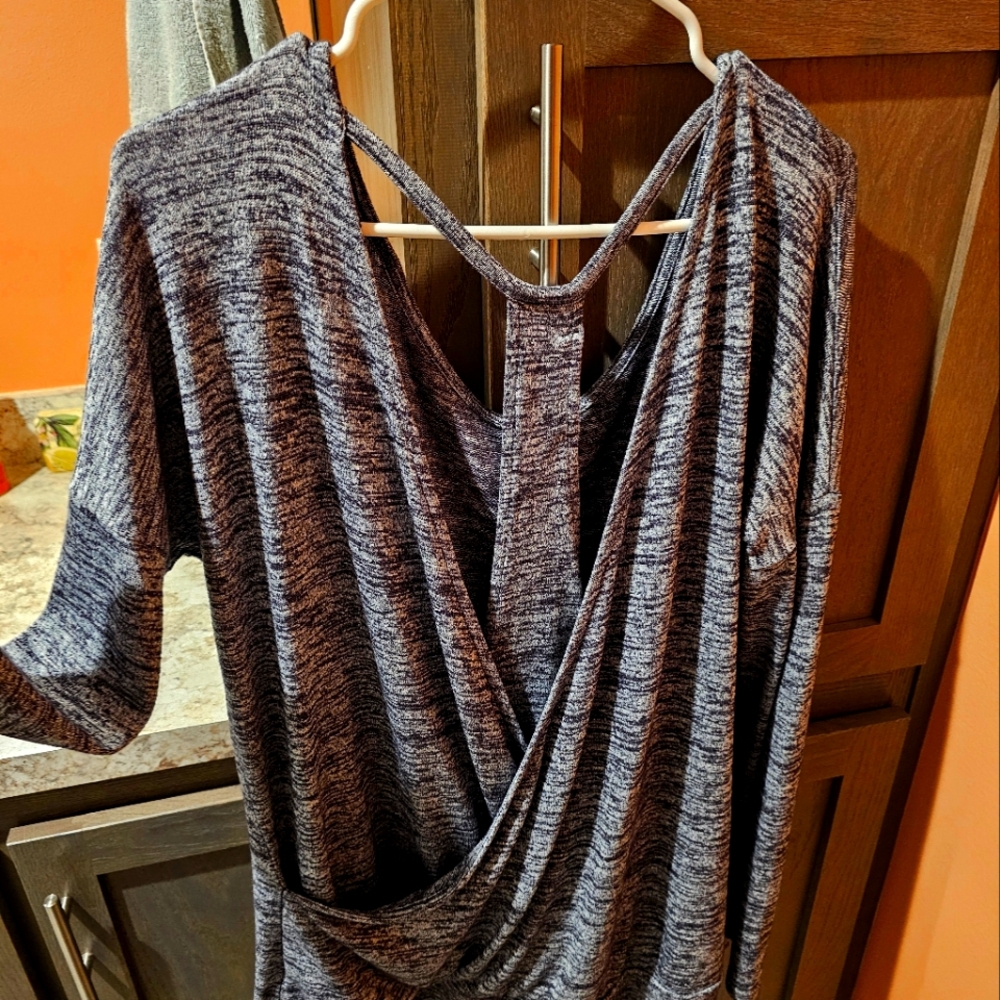 ATHLETA SHIRT